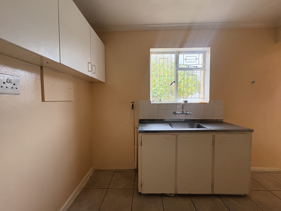 To Let 1 Bedroom Property for Rent in Belthorn Estate Western Cape